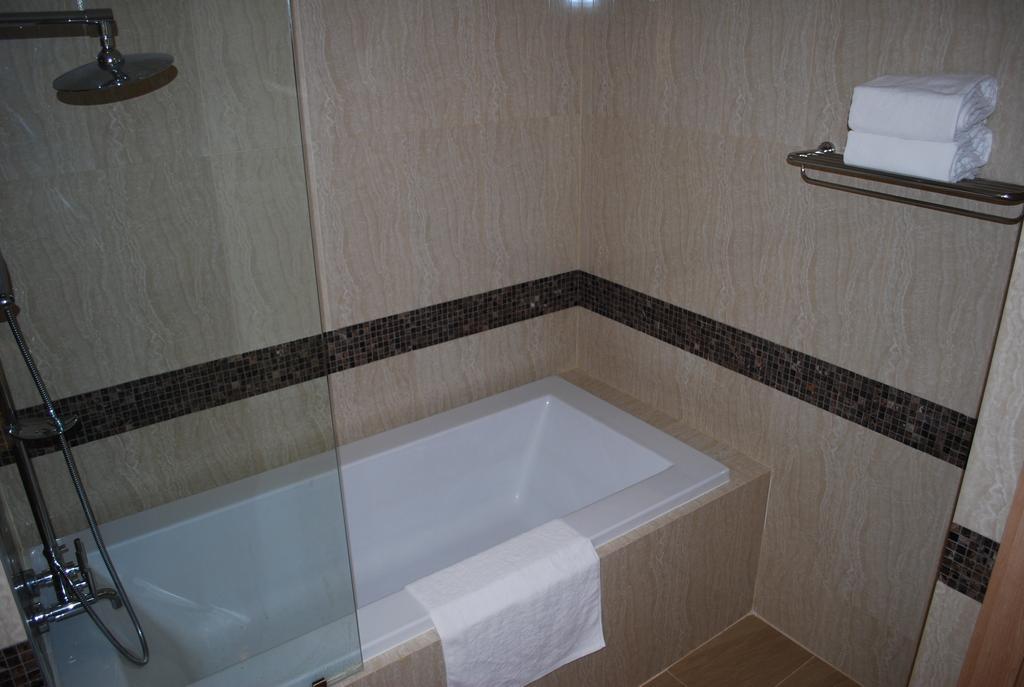 The Cliff Residence Condo Pattaya Phòng bức ảnh